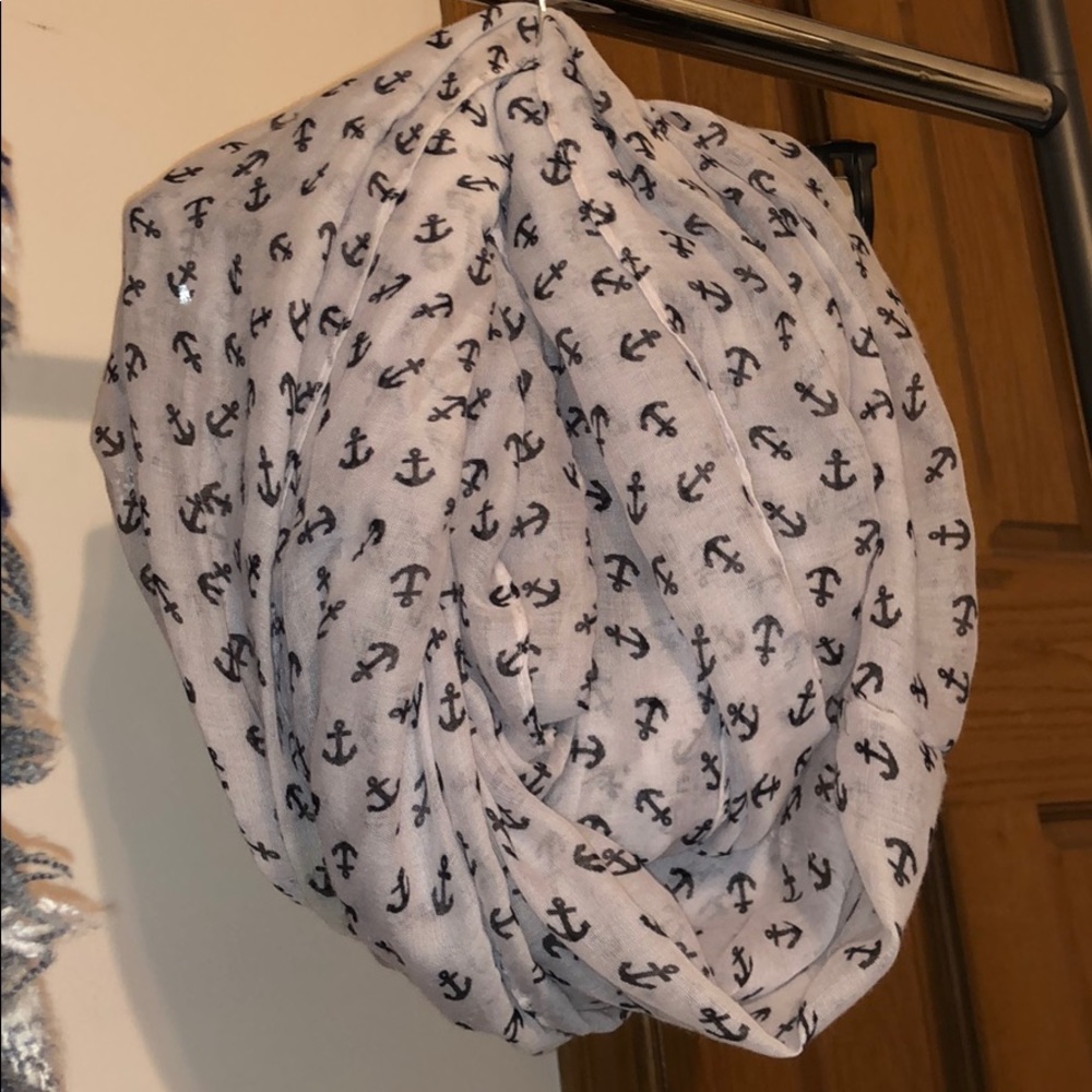 anchor scarf